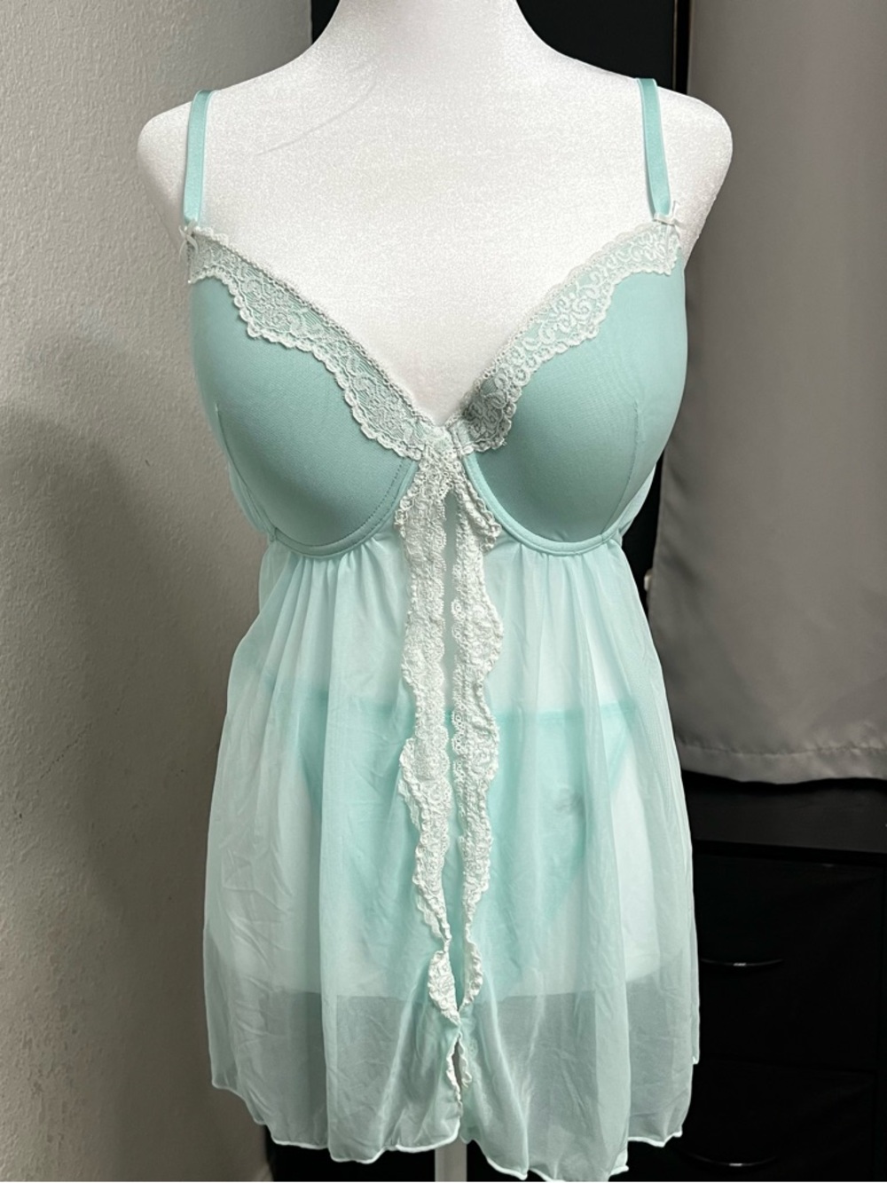 Sheer Lace-Trim Babydoll Chemise in Mint